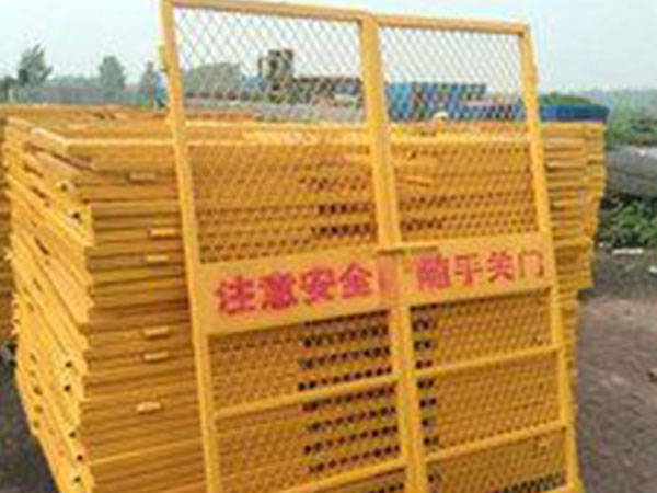 基坑护栏网图片7 基坑护栏网图片7